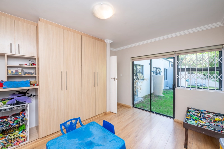 5 Bedroom Property for Sale in Eversdal Western Cape